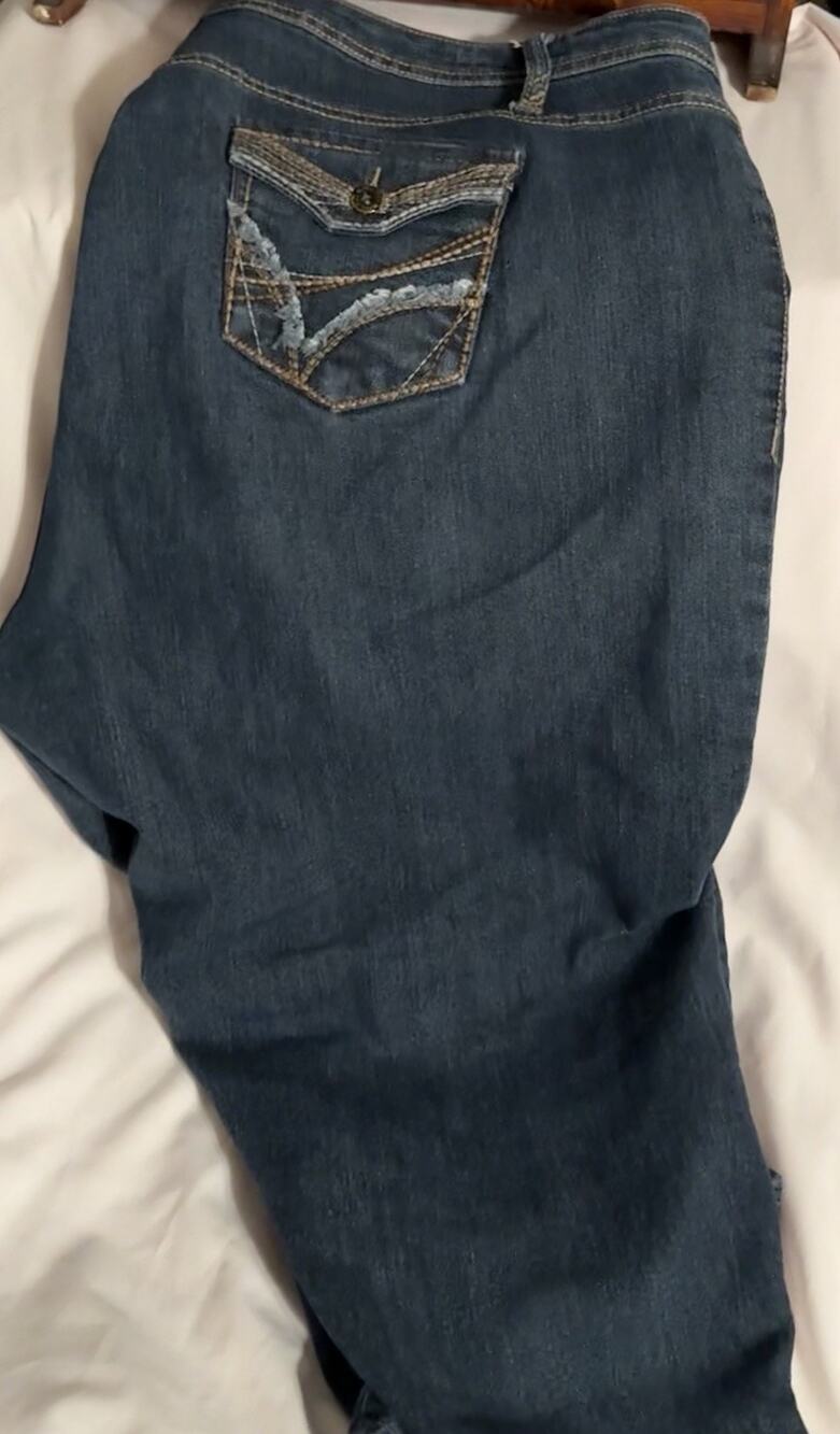 Women’s Salt Works NYC Med Rise Crop Denim Blue Jeans 24W w/Embroidered Pockets